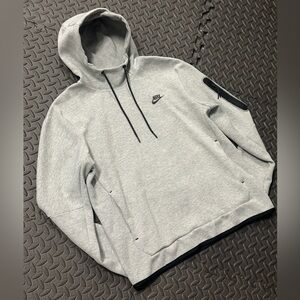 Men’s Medium Grey Nike Athletic Track Running Workout Fleece Pullover